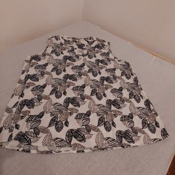 Ženska bluza z listki