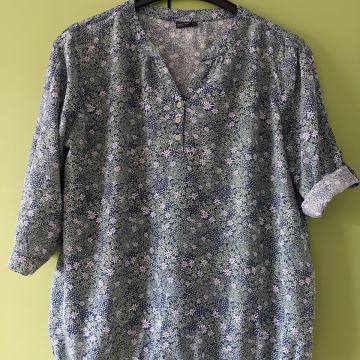 Ženska bluza št 44/46 XL