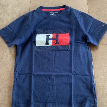 TOMMY HILFIGER majica kratek rokav- 6-7 let (S)