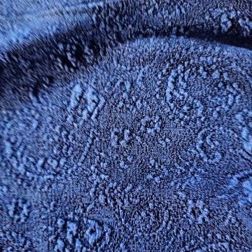 Kvalitetno žensko majico višjega cenovnega razreda prodam