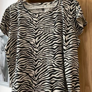 Majica s kratkimi rokavi