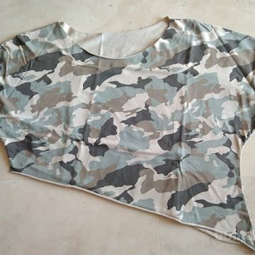 Vojaški crop top