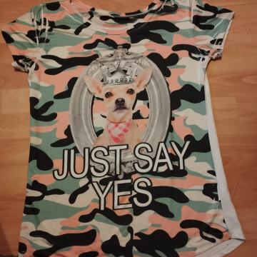 Zelo lepa poletna majica