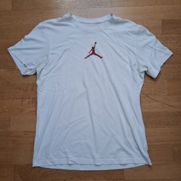 AIR JORDAN - Kratka majica (M)