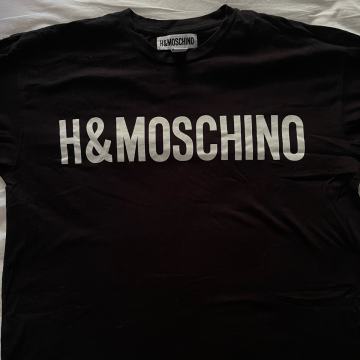 H&M - Moschino majica M