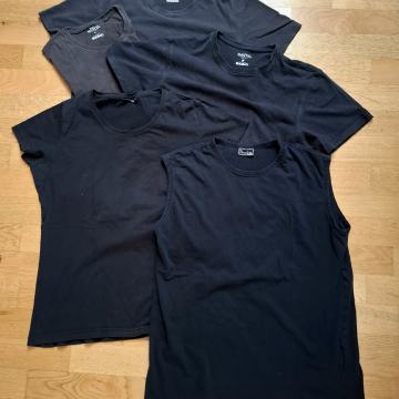 Komplet 8 kratkih moških majic (M) - UGODNO!!!