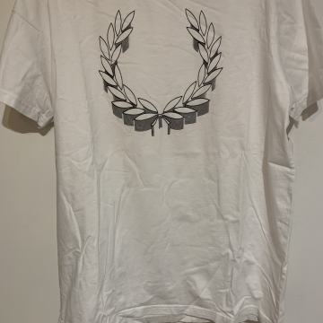 Majica Fred Perry (L velikost)
