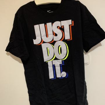 Majica Nike Just do it (M velikost)