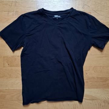 SAMO 1 € !!! - Jean Pascale - V-Neck majica (L)