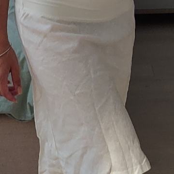 Belo laneno krilo kot novo M