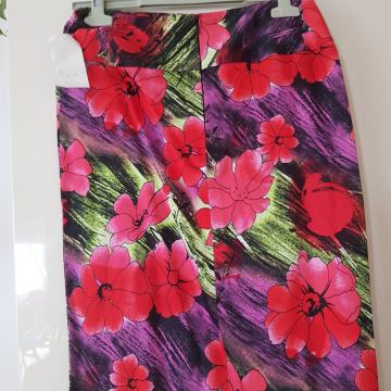 NOVO CVETLIČNO KRILO Z ETIKETO MPC 39,90€ 36/38