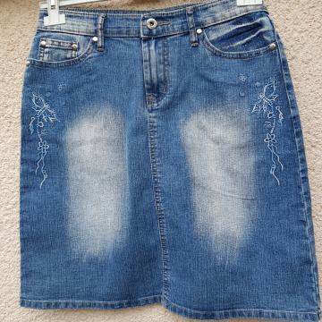 NOVO JEANS KRILO Z VEZENINO S