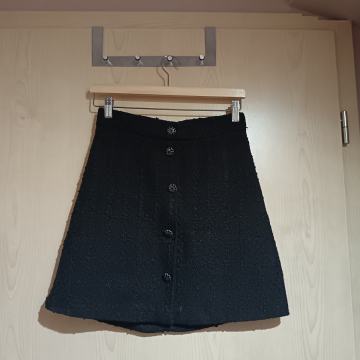 Črno krilo z gumbi S