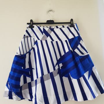 VERO MODA NOVO BELO MODRO KRILO 38