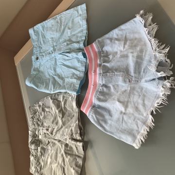 dekliške kratke hlače Benetton 140