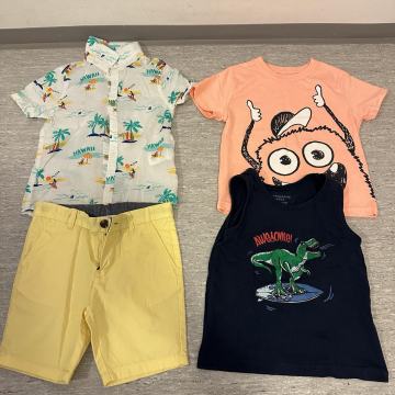 6 kosov oblačil št 98/104 + 24 parov nogavic