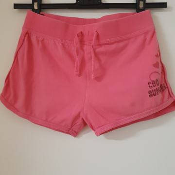 Kratke hlace 134-140