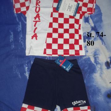 Nov komplet kratke hlače in majica 74-80. Maribor