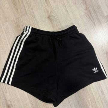 Adidas kratke hlače