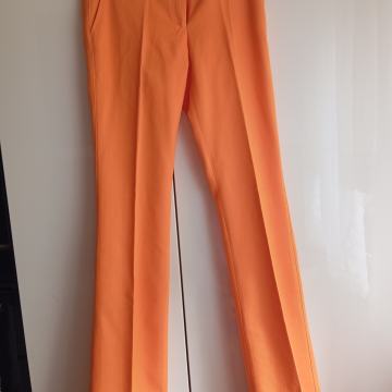 NOVE ELEGANTNE BOMBAŽNE HLAČE 38/40