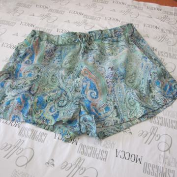 hlače zara nove XS/S