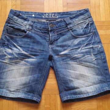 Jeans kratke hlace st. 38