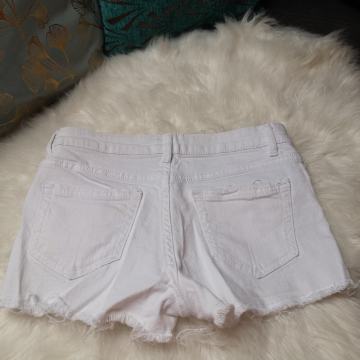 NOVE bele hlače denim (MPC 28,85€)