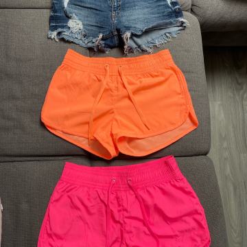 Kratke hlače št. 36