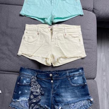 Kratke hlače št. 38