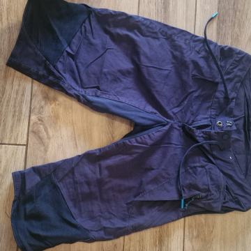 kratke pohodne hlače Decathlon številka 40