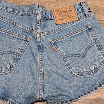 LEVIS kratke hlače w30