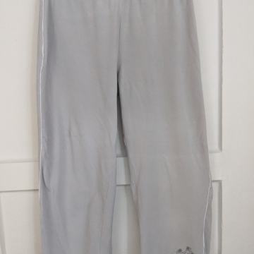 ženske 3/4 hlače št M