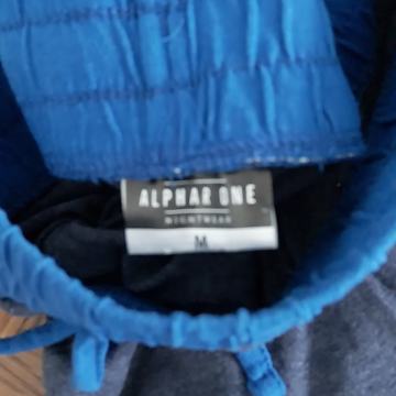 hlače kratke-3,00 eur