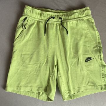 Kratke hlače NIKE (S)