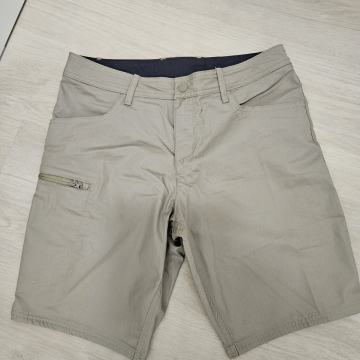 Nove moške bež kratke hlače Decathlon, vel. M