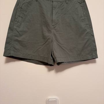 Uniqlo kratke ženske hlače M