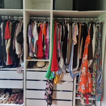 150 kosov zenskih oblacil