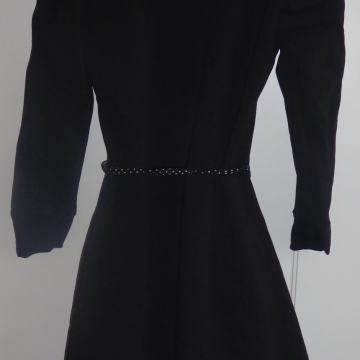 Črno-rdeča obleka z dolgimi rokavi št. S/ 36