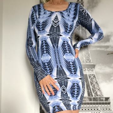 Oprijeta obleka s potiskom