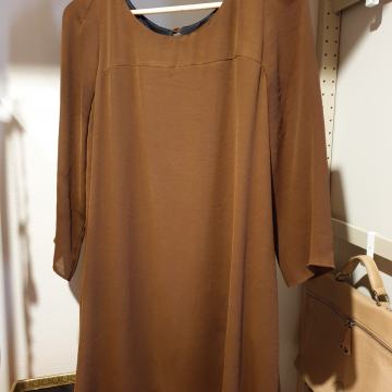 Rjava obleka Zara Basic, št. XL
