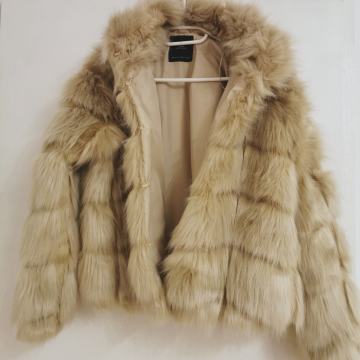 JAKNA iz UMETNEGA KRZNA st. L