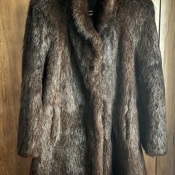 Krznena jakna rjava lisica
