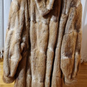 Krznena ženska jakna št. 44