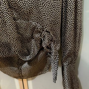 ženska elgantna srajca M