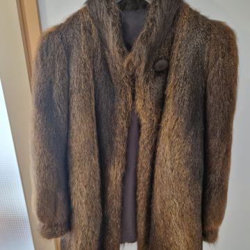 Ženska krznena jakna NUTRIJA Št. 40