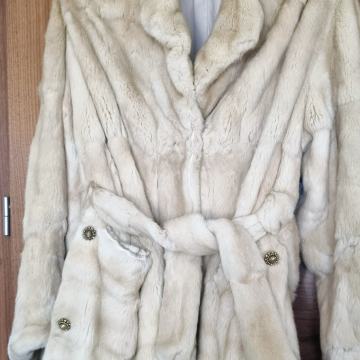 Ženska krznena jakna