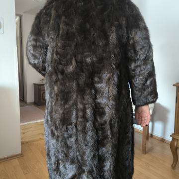 Krzneni plašč iz nutrije