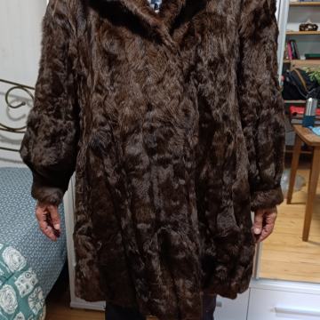 Krznjen plašč iz pravega krzna - Kitajske ovčke