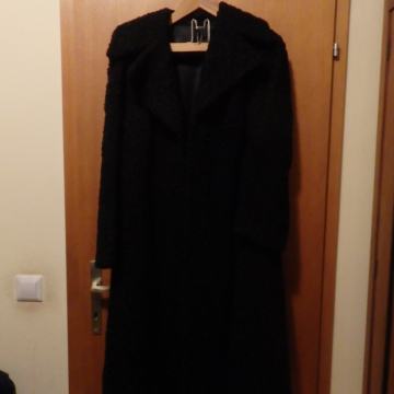 ŽENSKI PLAŠČ IZ ASTRAHANA (PERZIJANER)