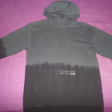 Pulover s kapuco sivo/črn, št. 170